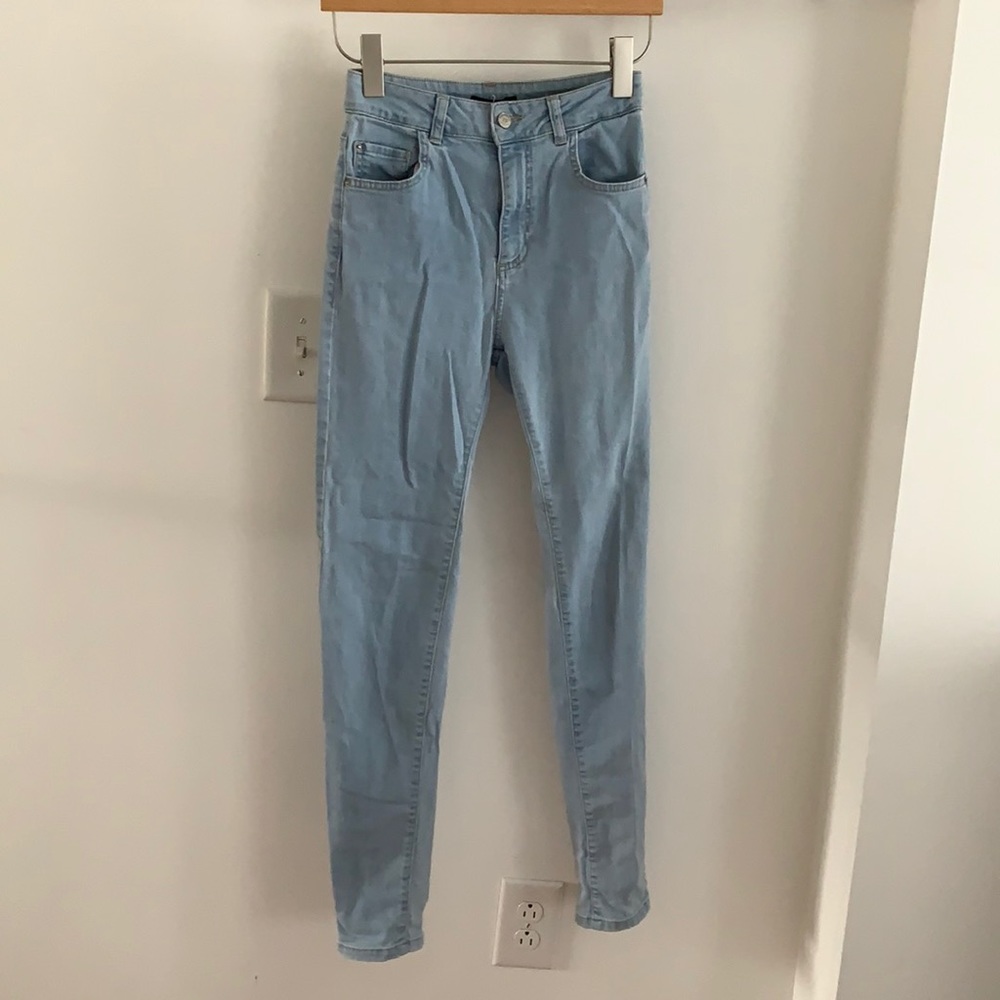 PULL & BEAR SIZE 26 High Rise LIGHT skinny jeans